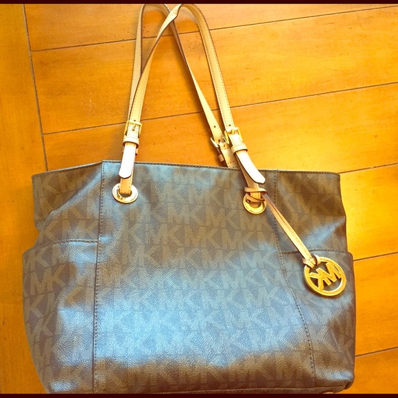 Michael Kors signature tote