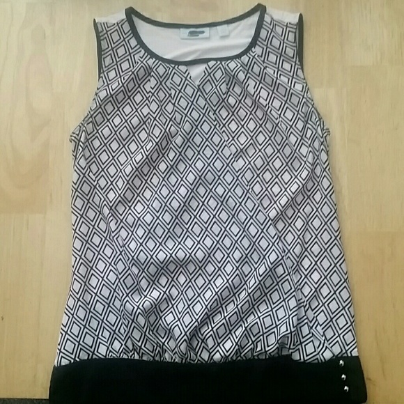 New York & Company Sleeveless Top