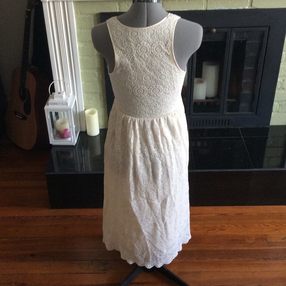 Cute lace Anthropologie Sunday in Brooklyn Dress - Picture 2 of 4