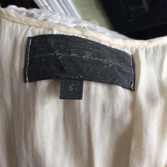 Cute lace Anthropologie Sunday in Brooklyn Dress - Picture 3 of 4