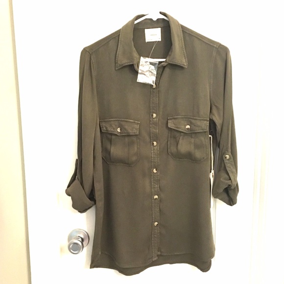 Francesca's Harper pocket button blouse shirt - Picture 1 of 4