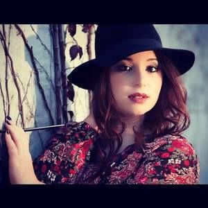 Meet your Posher, Alexis