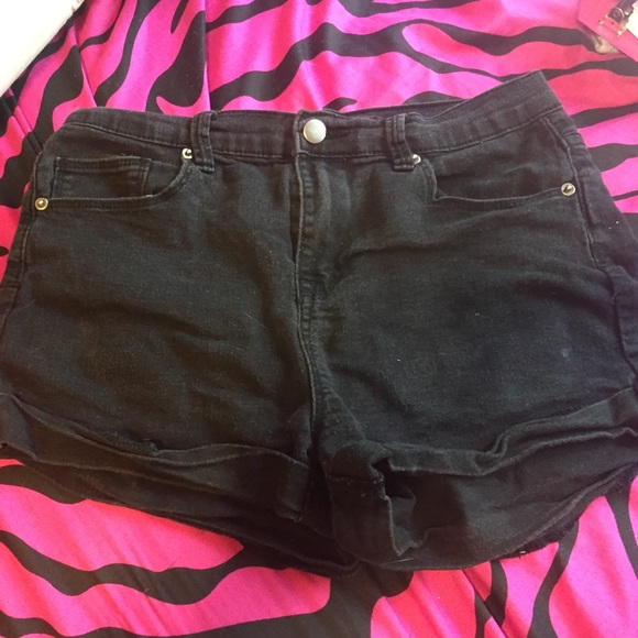 Black forever 21 shorts