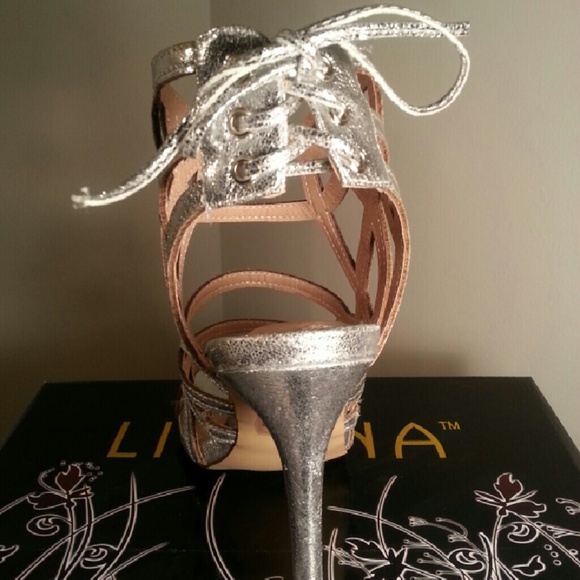 Heels - Picture 3 of 3