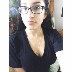 Meet your Posher, Alyssa