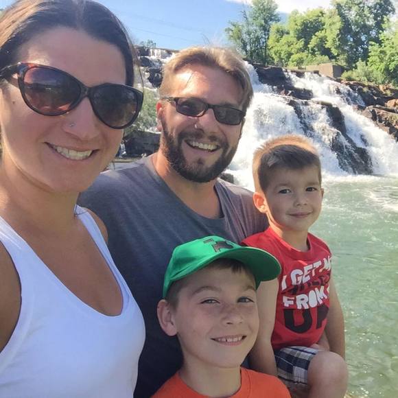 Meet your Posher, Sarah - Picture 1 of 1