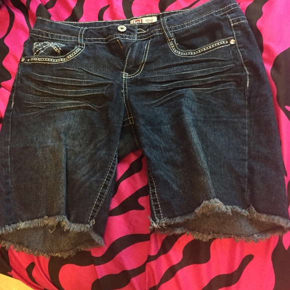 Lei low rise shorts