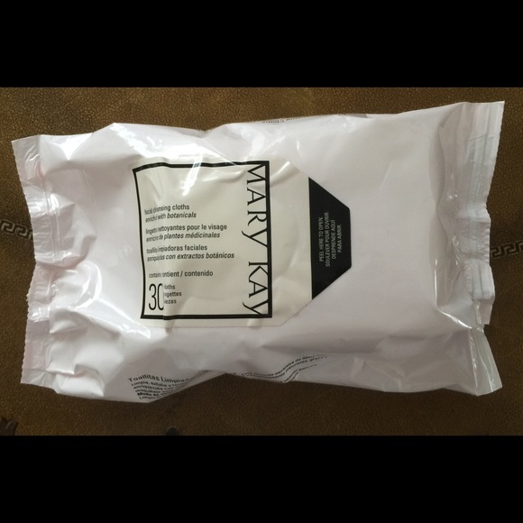 Mary Kay facial cleaning cloths