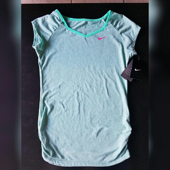 *** SOLD *** Girls Nike dri-fit shirt
