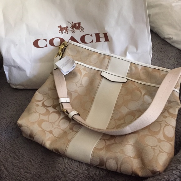 Coach Handbag New with Tags! Great For Summer! - Picture 1 of 4