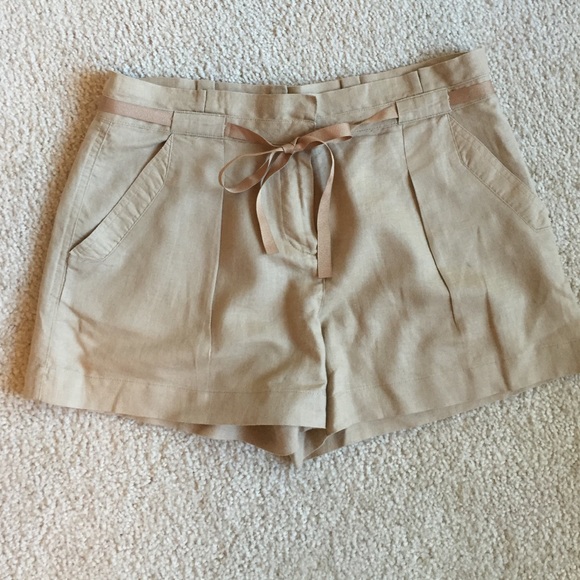 Khaki linen shorts