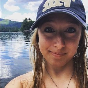 Meet your Posher, Abby