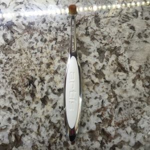 Artis Circle 1 brush