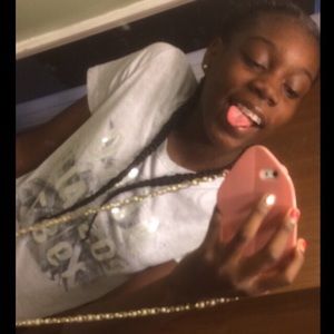 Meet your Posher, Arries