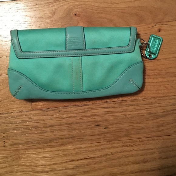 Coach aqua blue clutch - Picture 2 of 4