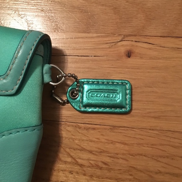 Coach aqua blue clutch - Picture 3 of 4