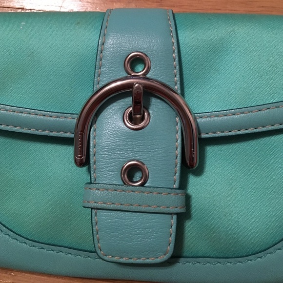 Coach aqua blue clutch - Picture 4 of 4
