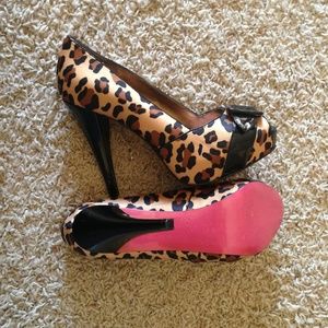 Price Slash: Paris Hilton Animal Hot Pink Pumps