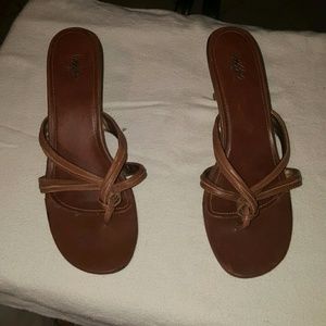 *PRICE REDUCED** Tan low heel sandals