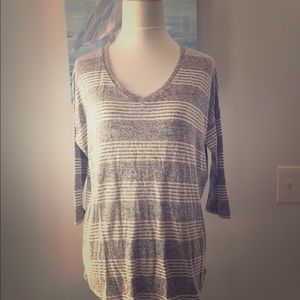 Stitch fix heather gray and white top