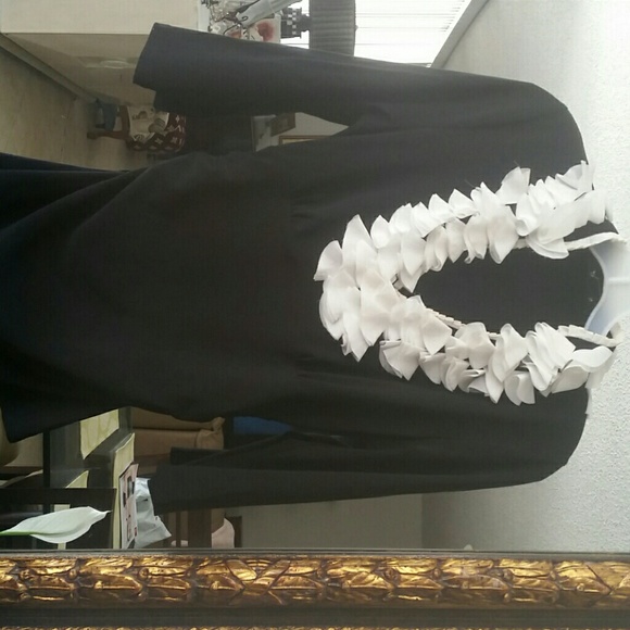 Top - Picture 2 of 2