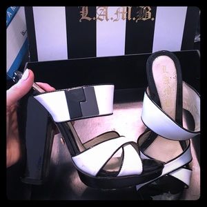 L.A.M.B. Sandra Sandal - black and white leather