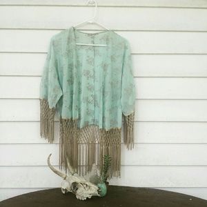 Gimmicks by BKE chiffon embroidered kimono