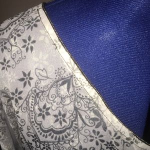 🍒SOLD🍒Silver and gray blouse