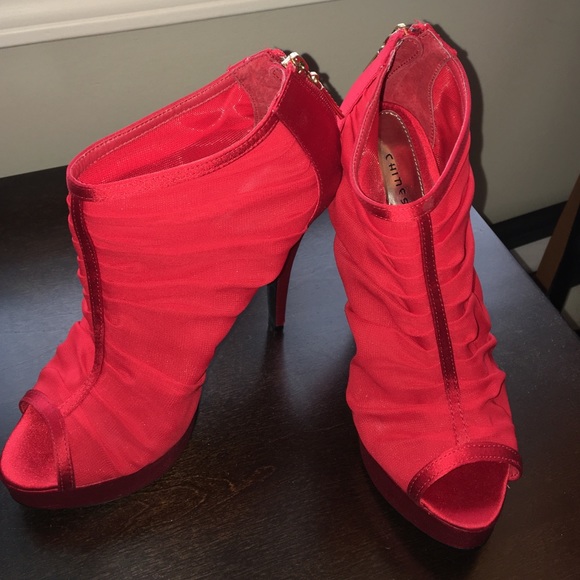 Brand new Chinese laundry red booties size 7