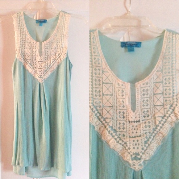 Sea foam & lace dress 🐚👗
