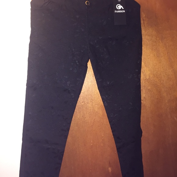 Black flower print stretch pant