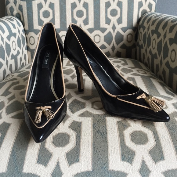 Size 7 1/2 White House black market heels