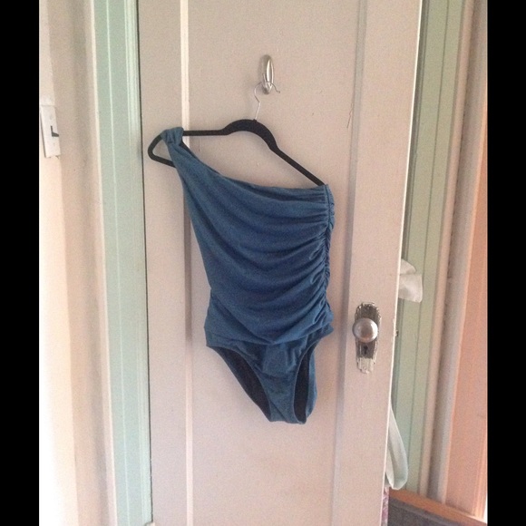Super Cute Teal One-shouldered Bathing Suit