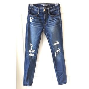 NWOT Destroyed Denim Jegging Size 6
