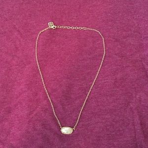 Kendra Scott necklace