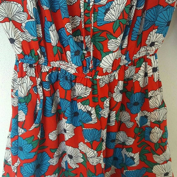Cute and Classic Romper - NWOT (Never Worn) - Picture 4 of 4