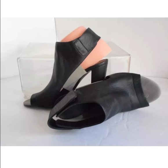 Vince Anetta Leather Sandals Size 6.5 - Picture 1 of 2