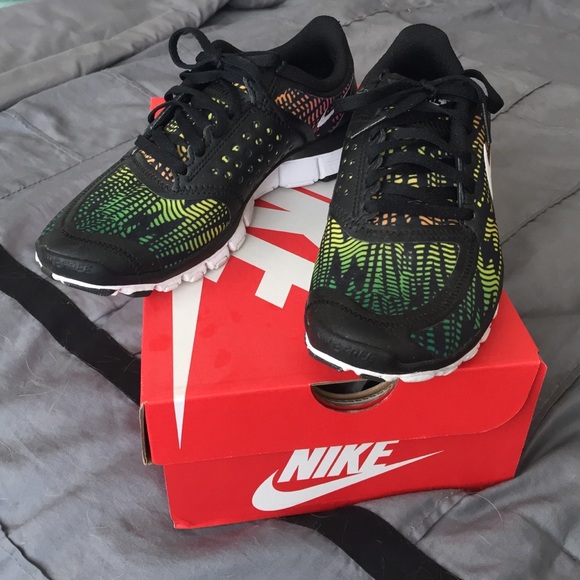 Nike Free 5.0 v4 👟 - Picture 1 of 3