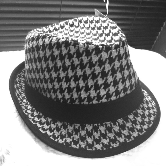 2x HP🎉 Price dropped! NWT Houndstooth Fedora