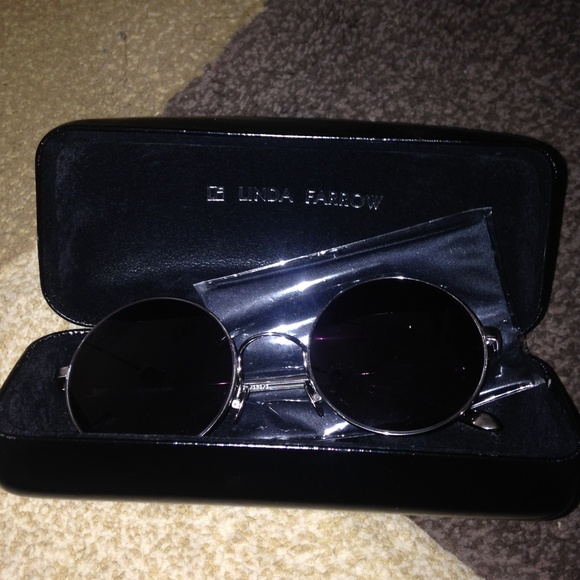 Linda Farrow Soonglasses NWT - Picture 3 of 4