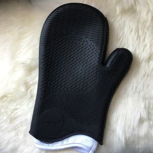 Sigma Spa Brush Cleaning Glove