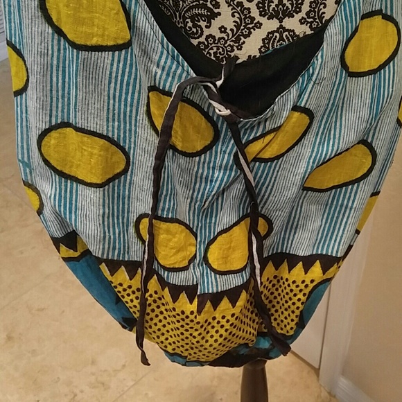 Beautiful Clover Crossbody Bag - Picture 2 of 3