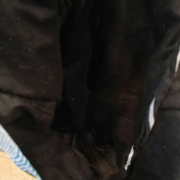 Beautiful Clover Crossbody Bag - Picture 3 of 3