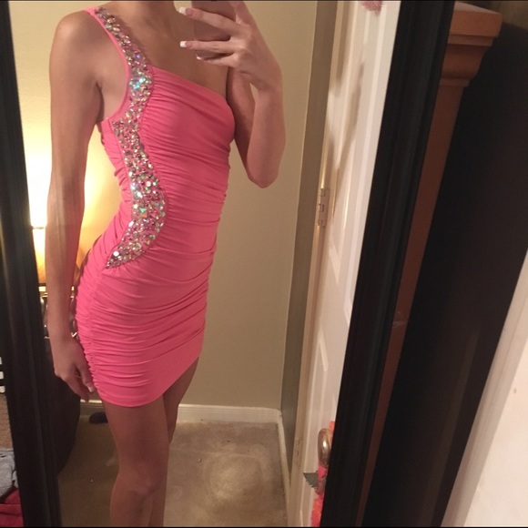 *ONE HOUR SALE* 🎉🎉Homecoming dress