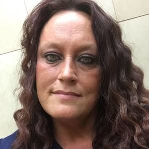 Meet your Posher, Della