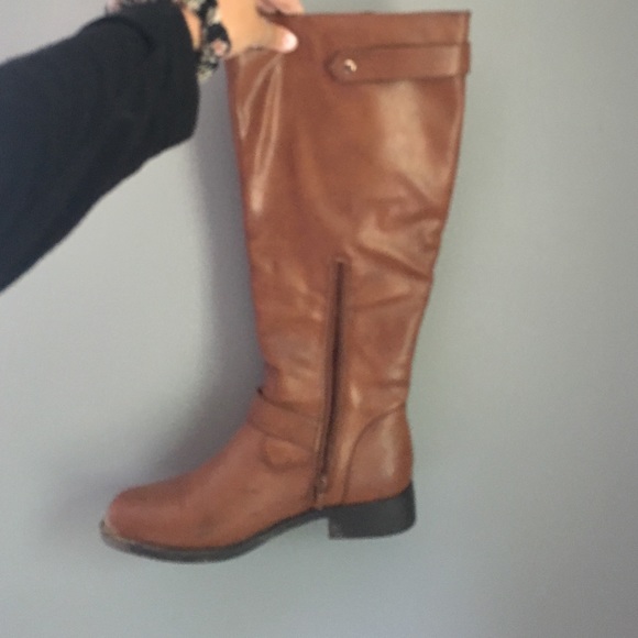 Boots - Picture 3 of 3