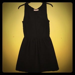 Semi structured bow back dress