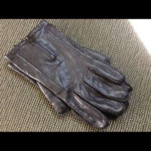 LEATHER GLOVES