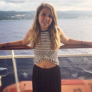 Meet your Posher, Casey