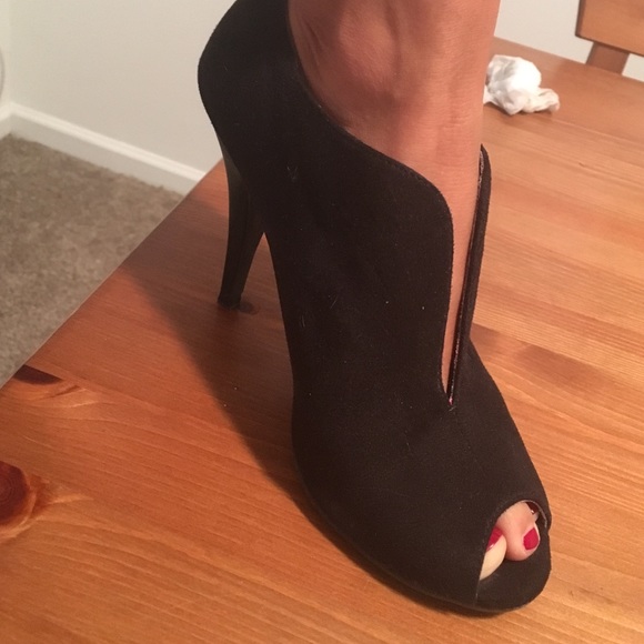Black peeptoe ankle heel